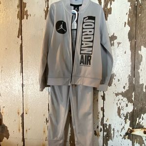 Boy’s Jordan Jumpman tracksuit size 6x/7